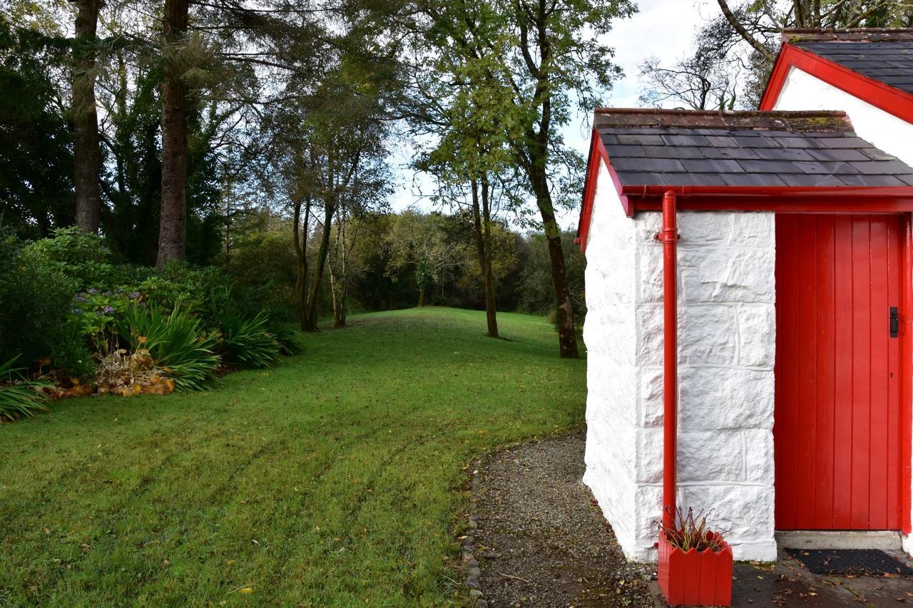 Railway Crossing Cottage Murlas Bridge Exterior photo